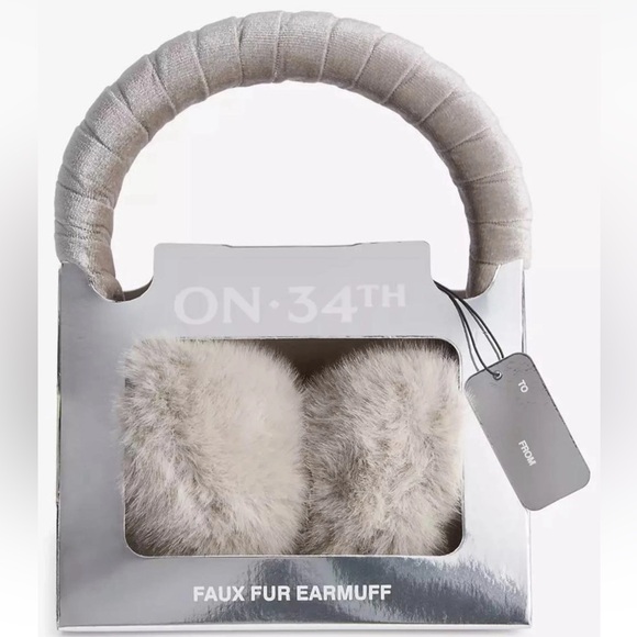 ON 34th Accessories - On 34th Women's Faux-Fur Earmuffs Boxed Gift Created for Macy's
New In Box
NWT